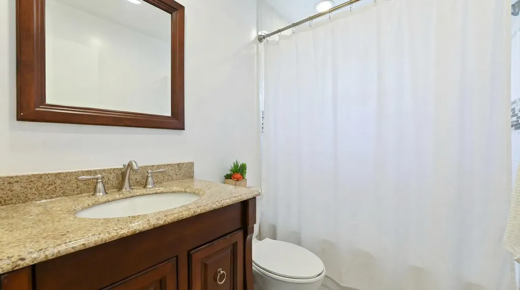 428 Alemeda Drive Palm Springs FL 33461
