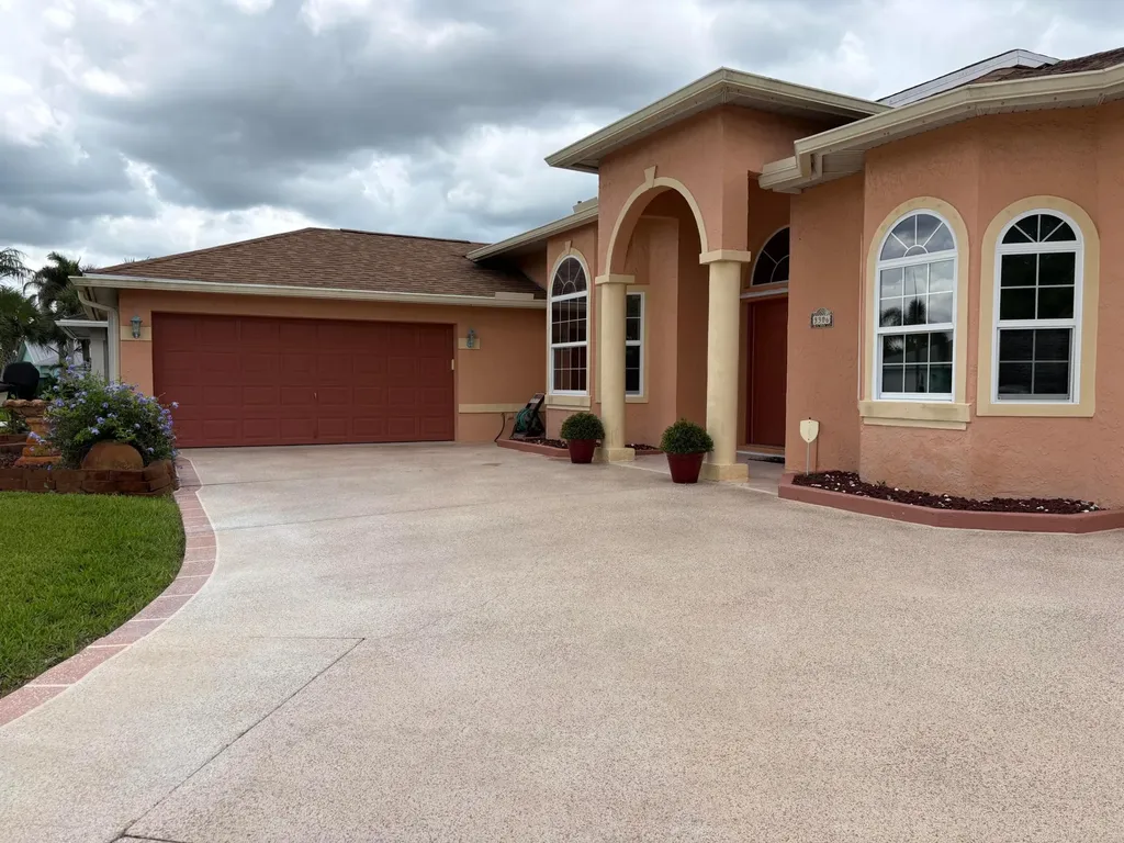 3306 SE Ford Lane SE Port St Lucie FL 34984