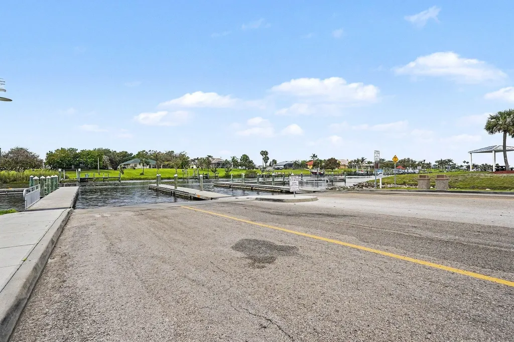 3306 SE Ford Lane SE Port St Lucie FL 34984