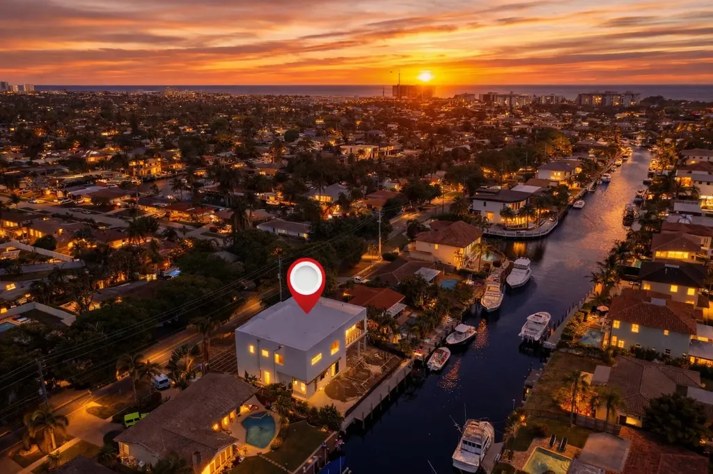 2360 NE 49th Street Lighthouse Point FL 33064