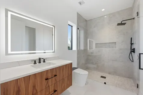 2360 NE 49th Street Lighthouse Point FL 33064