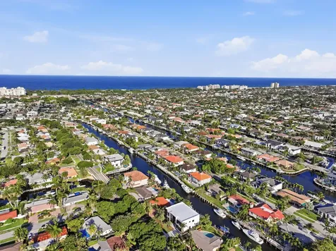 2360 NE 49th Street Lighthouse Point FL 33064