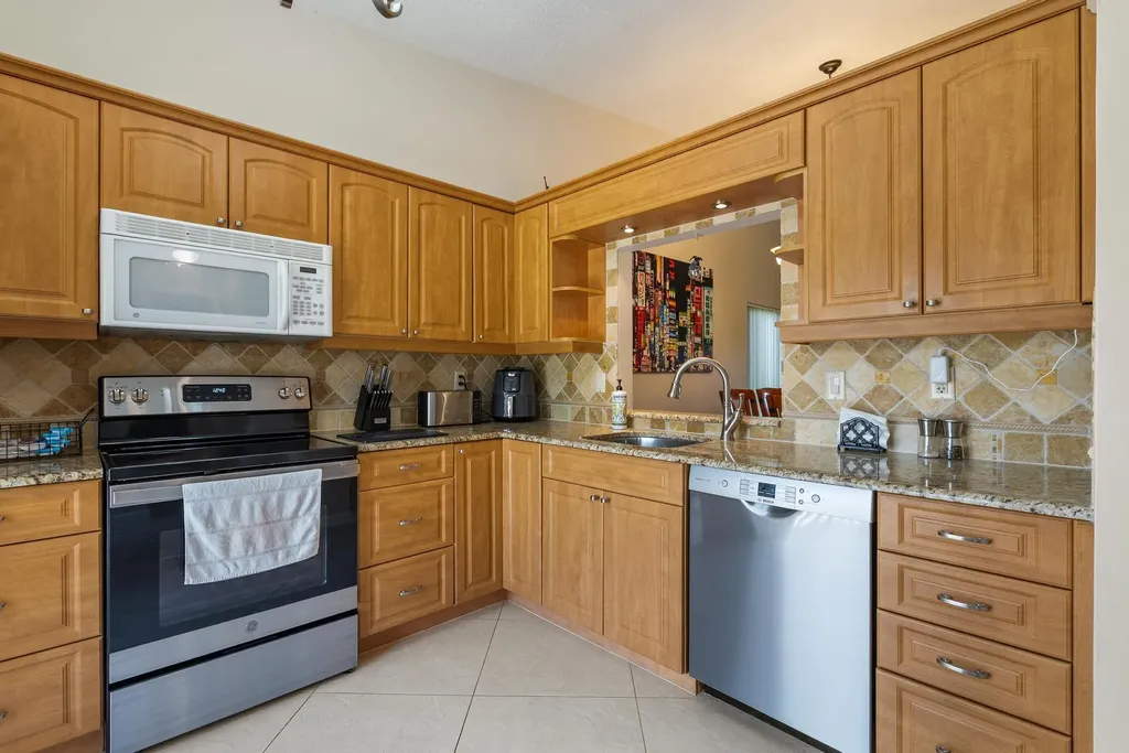 6789 Bridlewood Court Boca Raton FL 33433