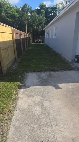 5211 SW 24th Street West Park FL 33023