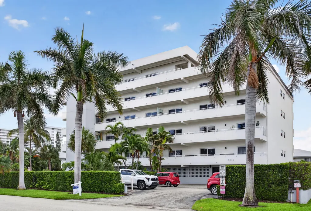 3212 NE 12th Street Pompano Beach FL 33062