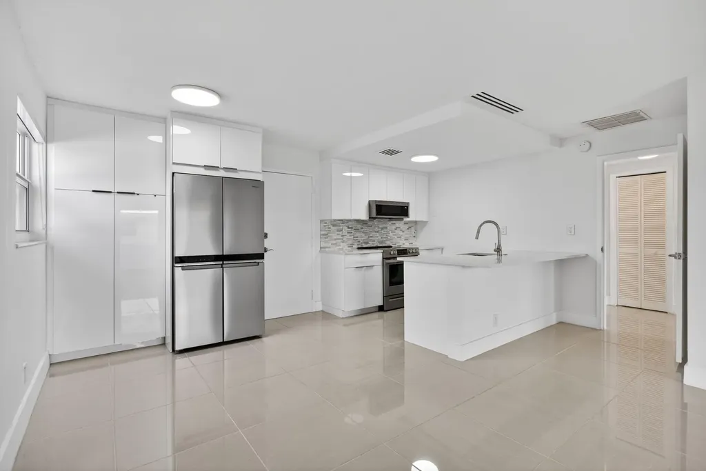 3212 NE 12th Street Pompano Beach FL 33062
