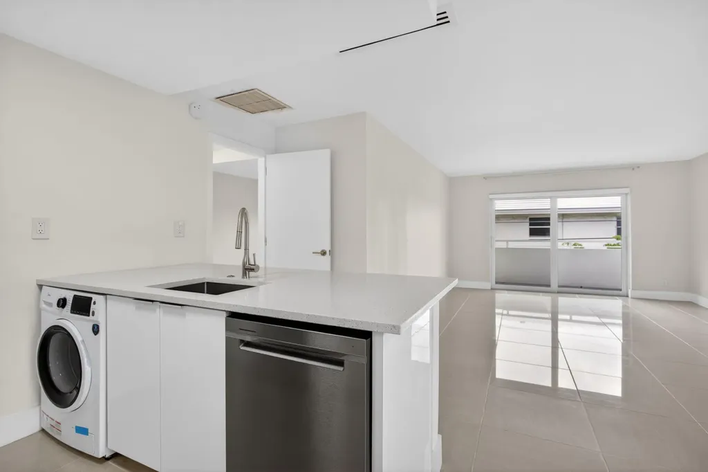 3212 NE 12th Street Pompano Beach FL 33062