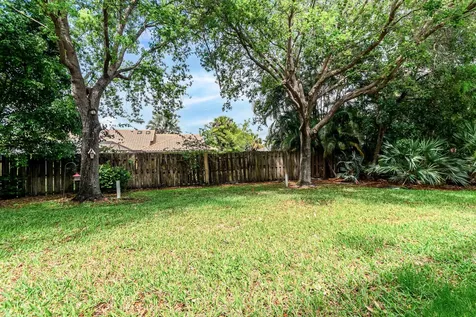 13354 Georgian Court Wellington FL 33414