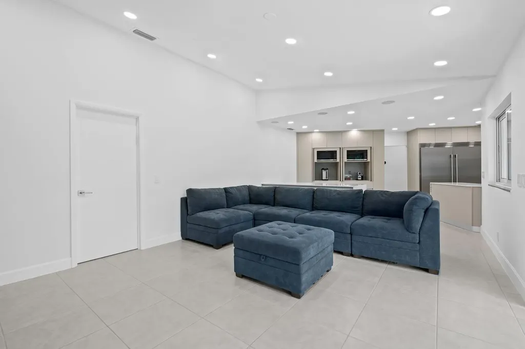 11937 Sandlake Drive Boca Raton FL 33428