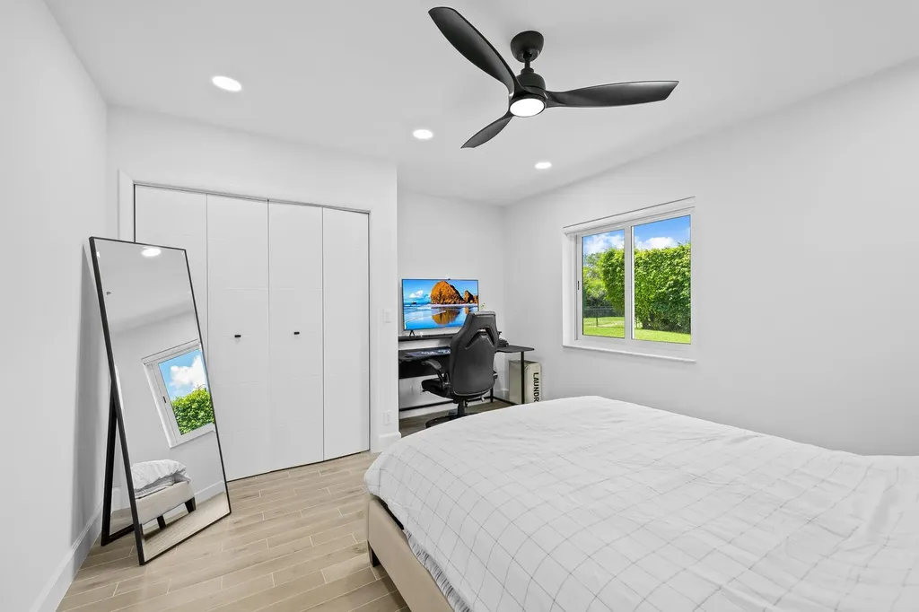 11937 Sandlake Drive Boca Raton FL 33428