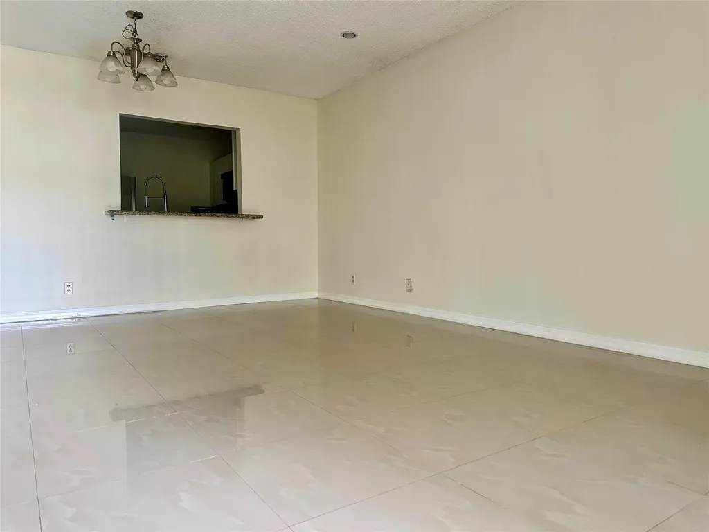 22415 SW 61st Way Boca Raton FL 33428