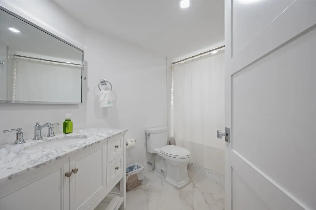 19800 S Sandpointe Bay Drive Tequesta FL 33469