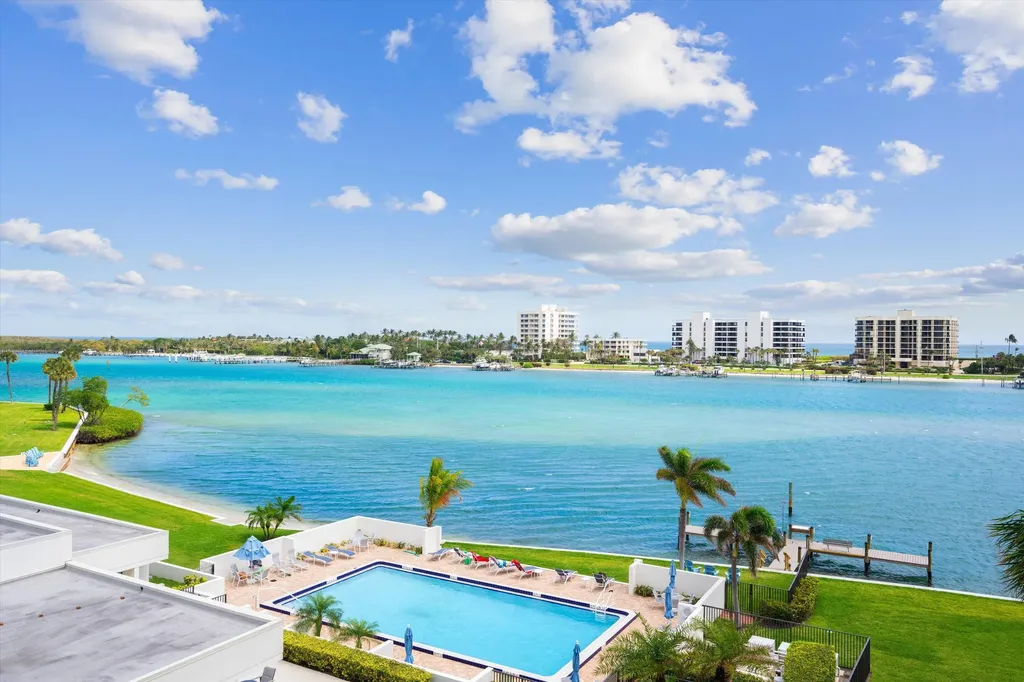 19800 S Sandpointe Bay Drive Tequesta FL 33469