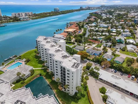 19800 S Sandpointe Bay Drive Tequesta FL 33469