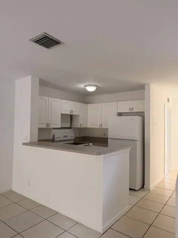 1601 Lakeview Drive W Royal Palm Beach FL 33411