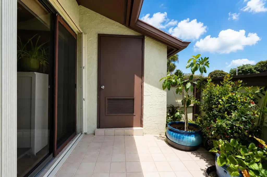 272 Beaver Dam Court Royal Palm Beach FL 33411
