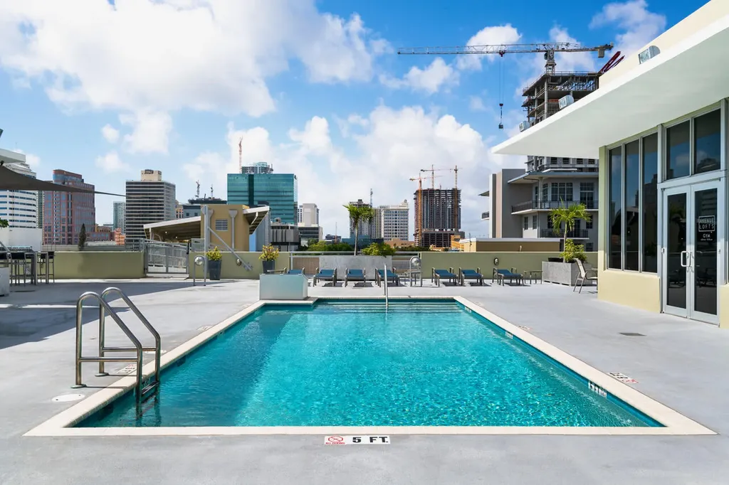 425 N Andrews Avenue Fort Lauderdale FL 33301