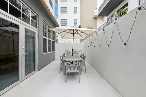 425 N Andrews Avenue Fort Lauderdale FL 33301