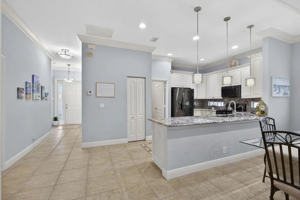 118 Kensington Way Royal Palm Beach FL 33414