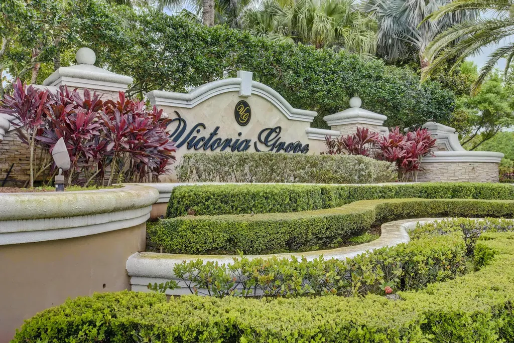 118 Kensington Way Royal Palm Beach FL 33414