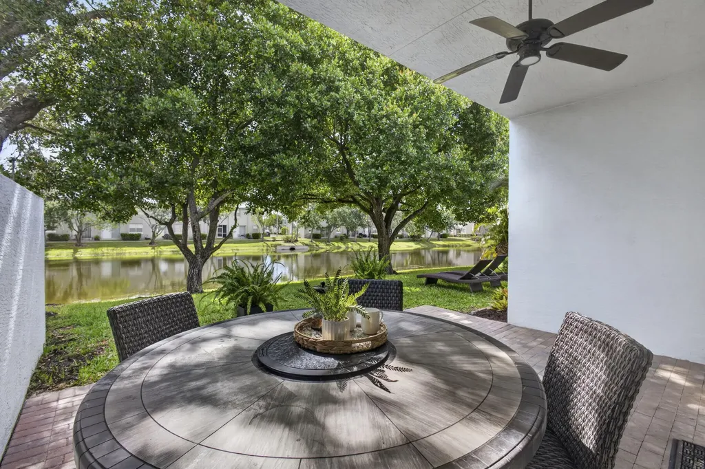 118 Kensington Way Royal Palm Beach FL 33414