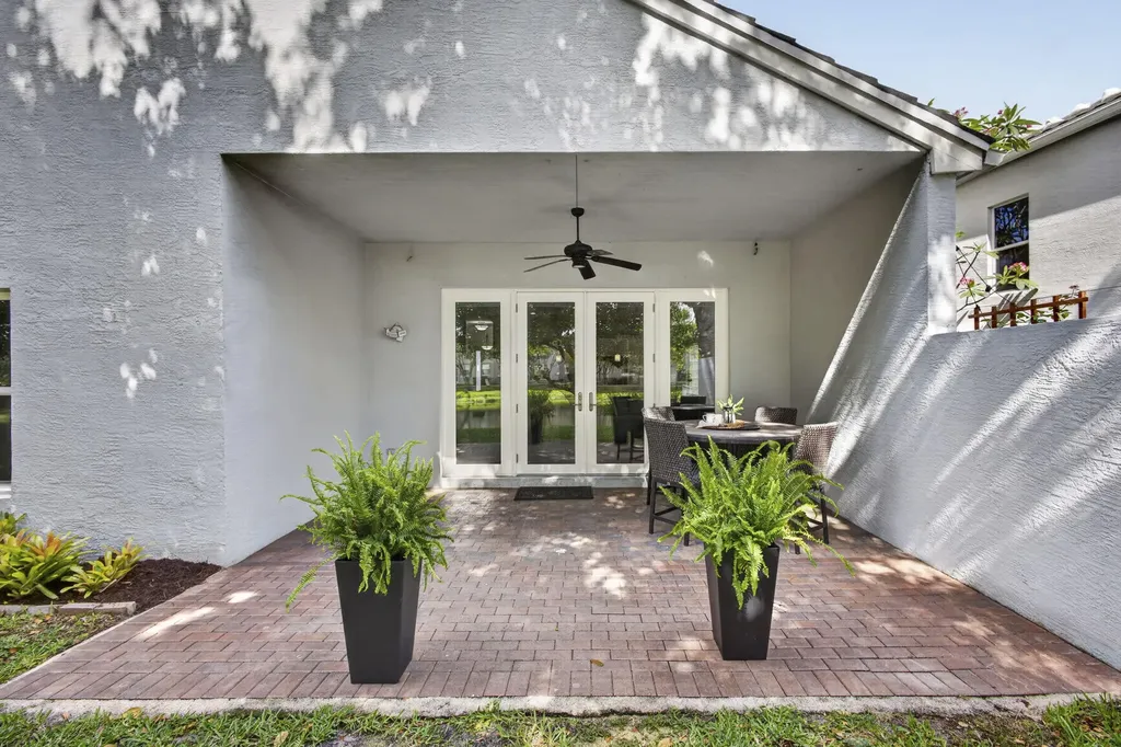 118 Kensington Way Royal Palm Beach FL 33414