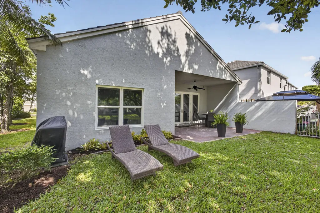 118 Kensington Way Royal Palm Beach FL 33414