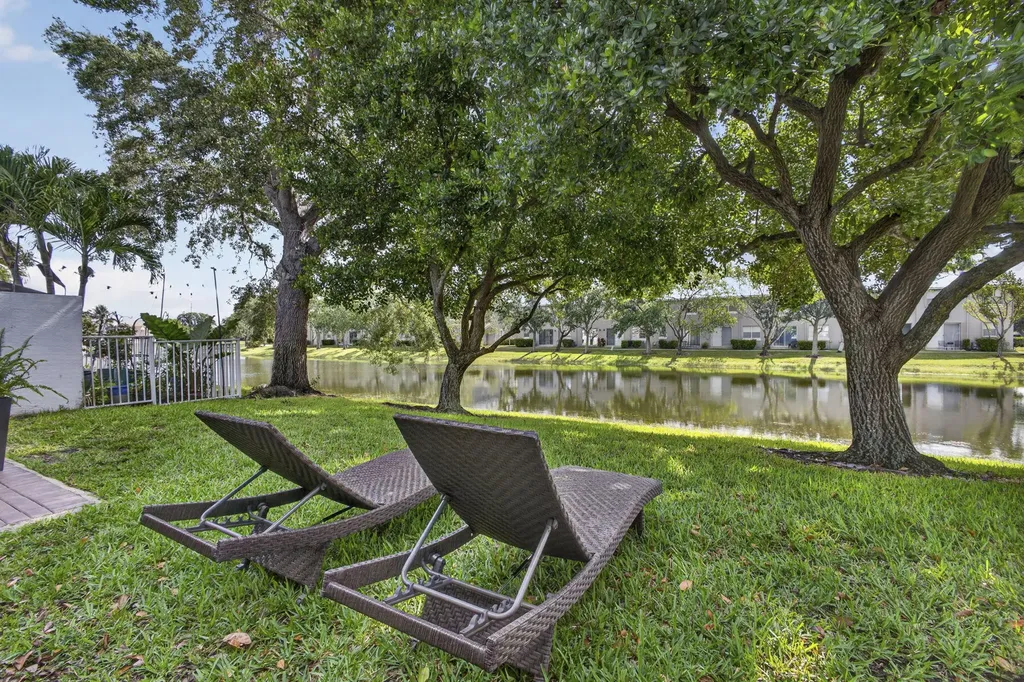 118 Kensington Way Royal Palm Beach FL 33414