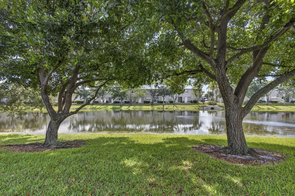 118 Kensington Way Royal Palm Beach FL 33414