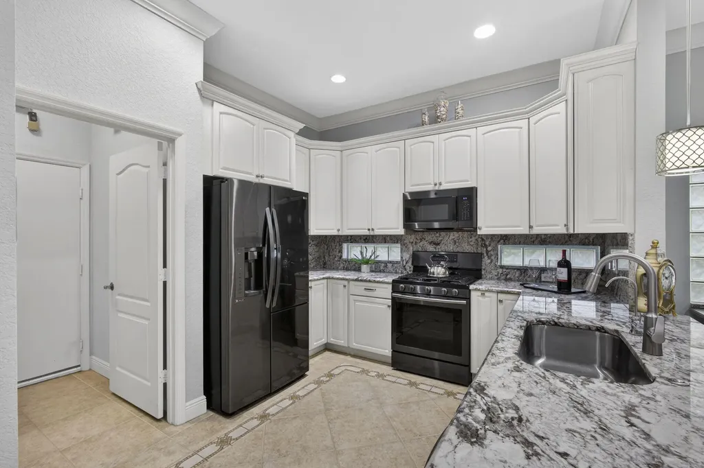 118 Kensington Way Royal Palm Beach FL 33414