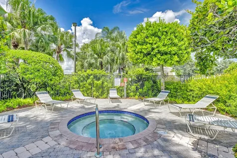 118 Kensington Way Royal Palm Beach FL 33414