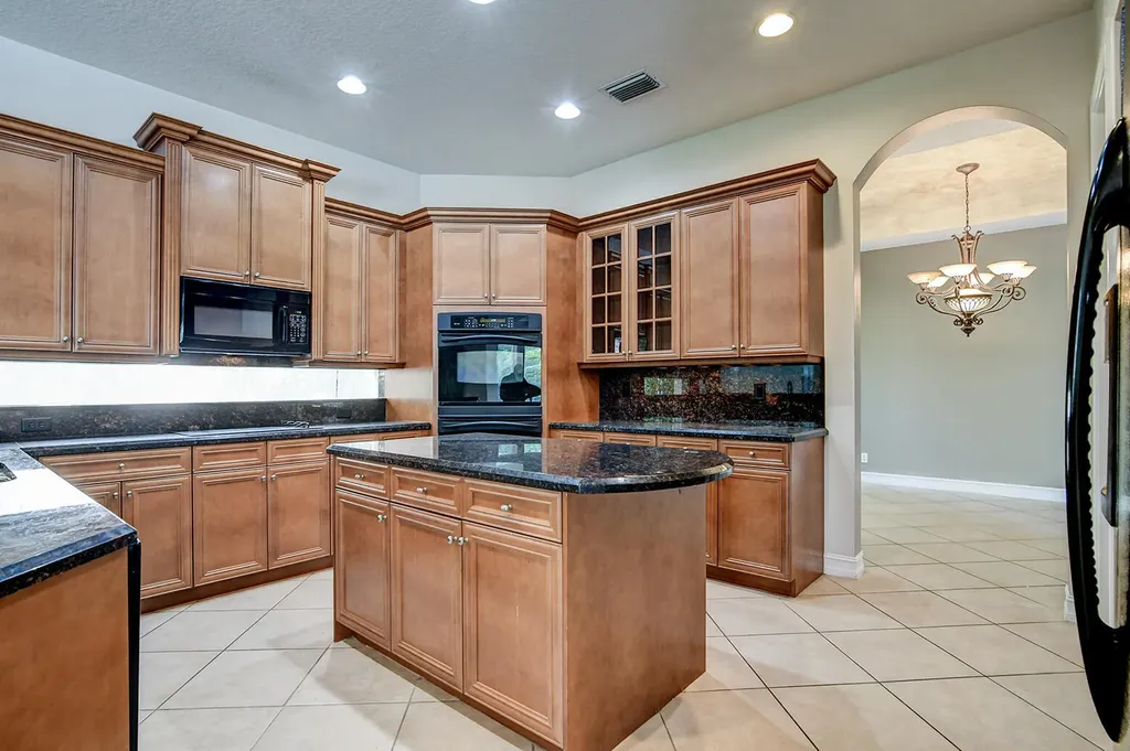 670 Edgebrook Lane Royal Palm Beach FL 33411