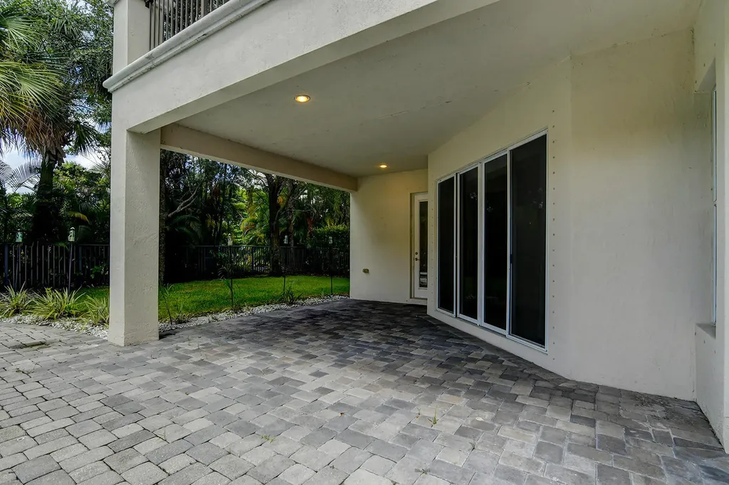 670 Edgebrook Lane Royal Palm Beach FL 33411