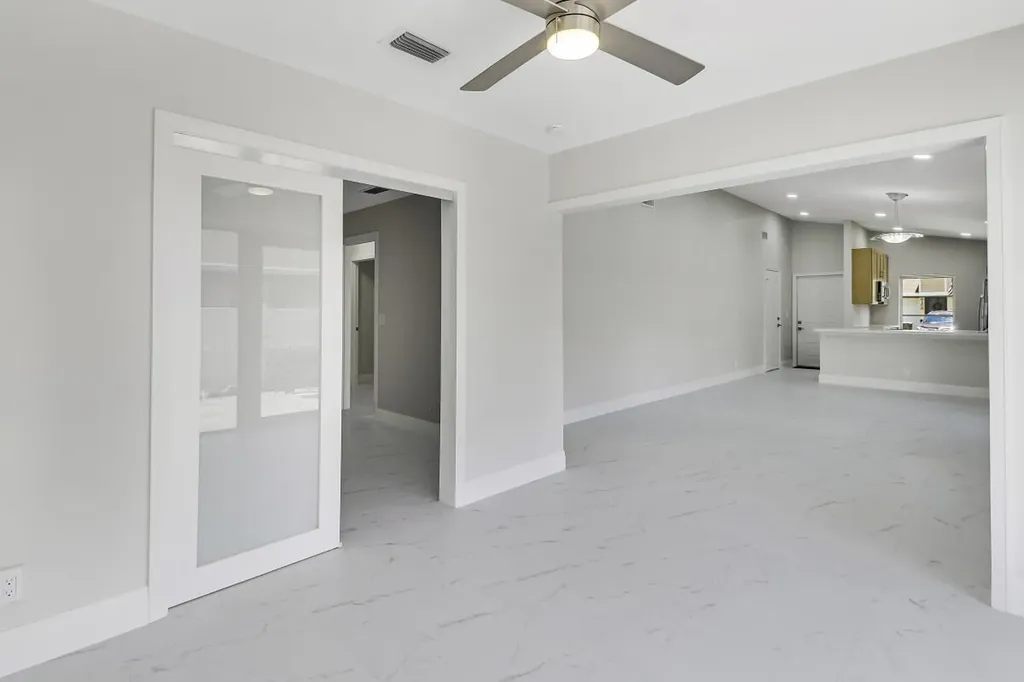 8157 Springtree Road Boca Raton FL 33496