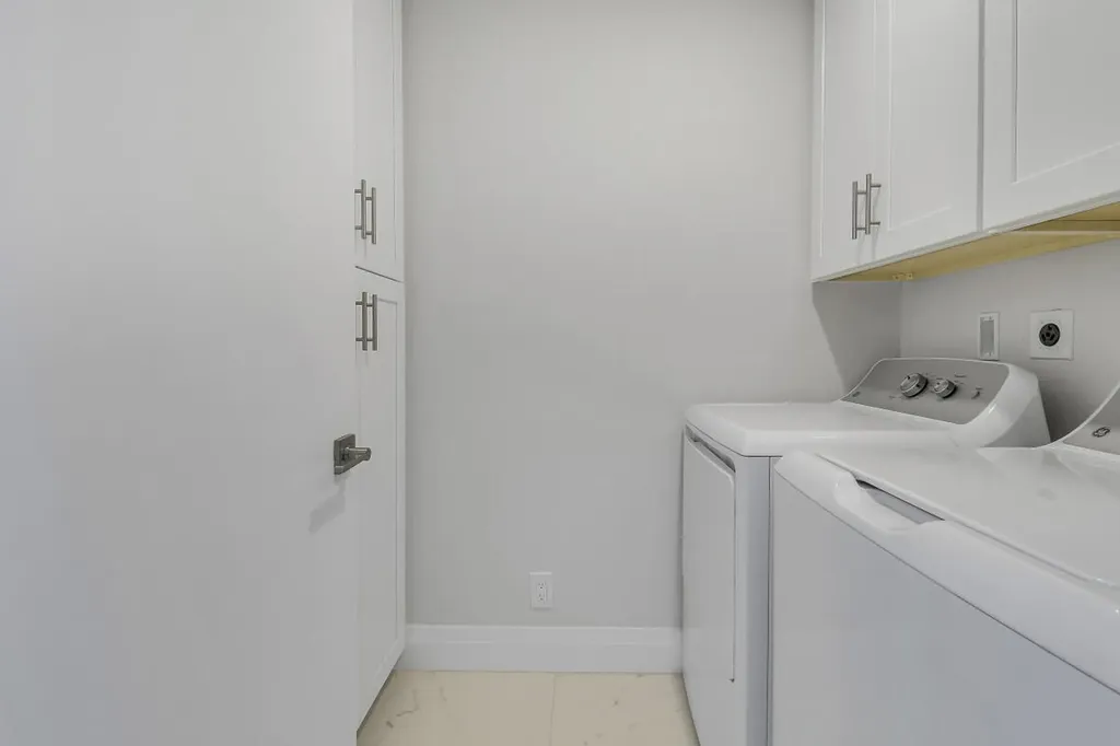 8157 Springtree Road Boca Raton FL 33496
