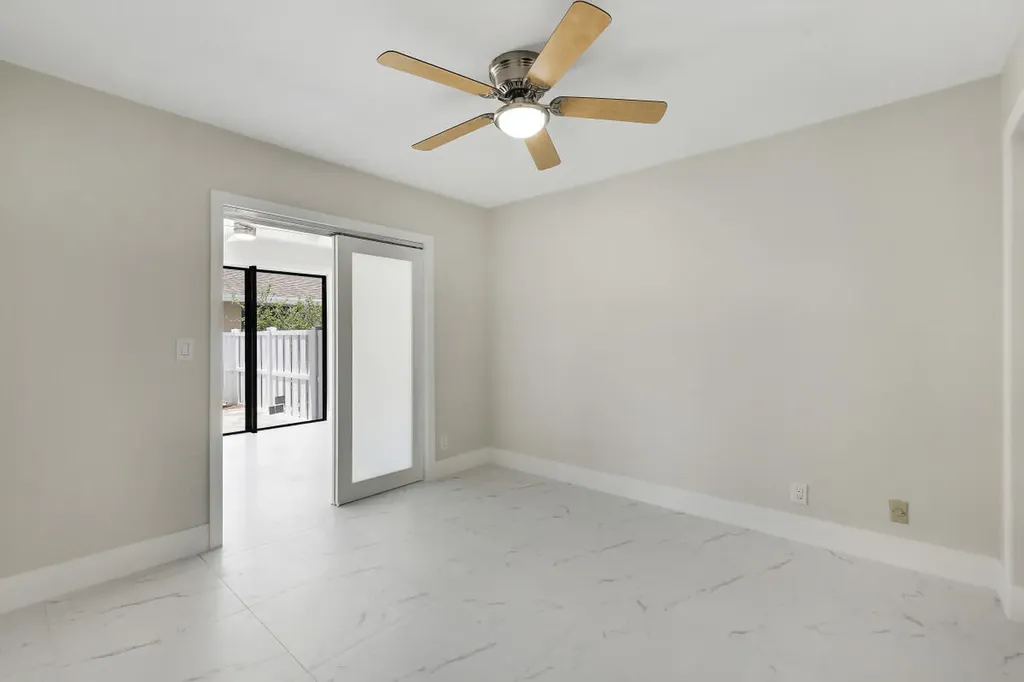 8157 Springtree Road Boca Raton FL 33496