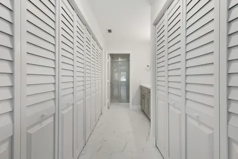 8157 Springtree Road Boca Raton FL 33496