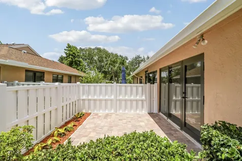 8157 Springtree Road Boca Raton FL 33496
