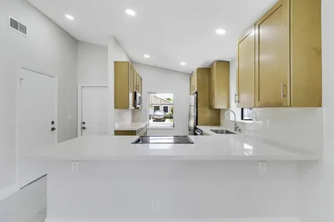 8157 Springtree Road Boca Raton FL 33496
