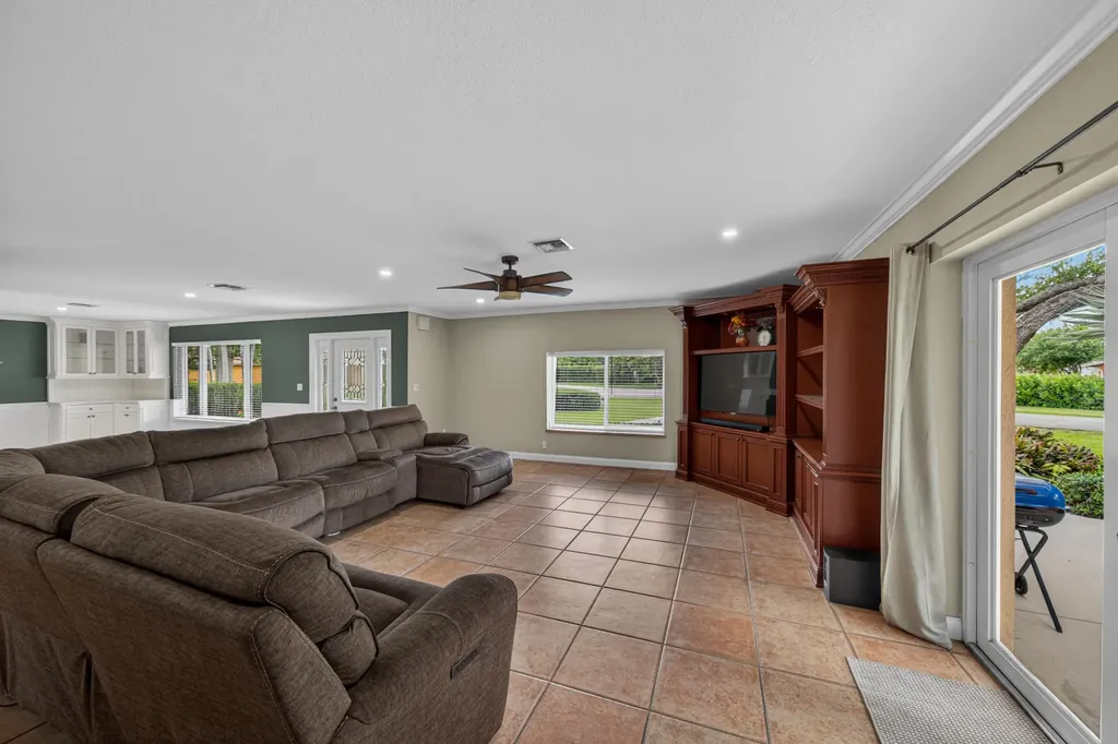 2801 SW 156th Avenue Davie FL 33331