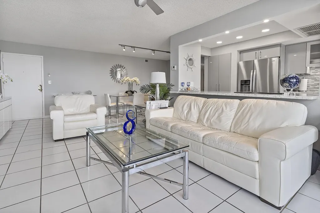 2841 N Ocean Boulevard Fort Lauderdale FL 33308