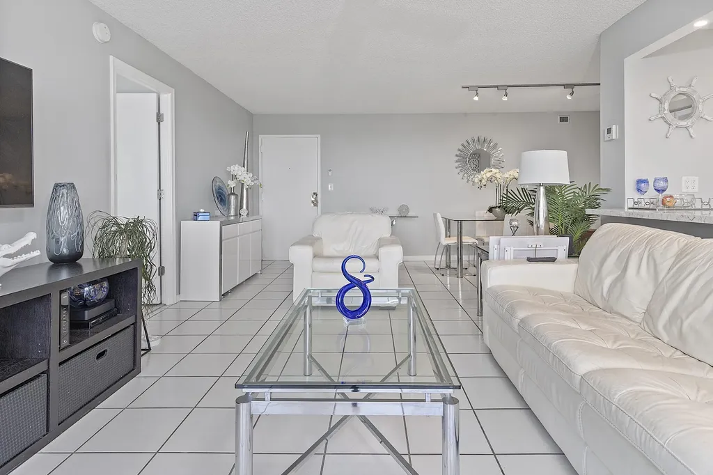 2841 N Ocean Boulevard Fort Lauderdale FL 33308