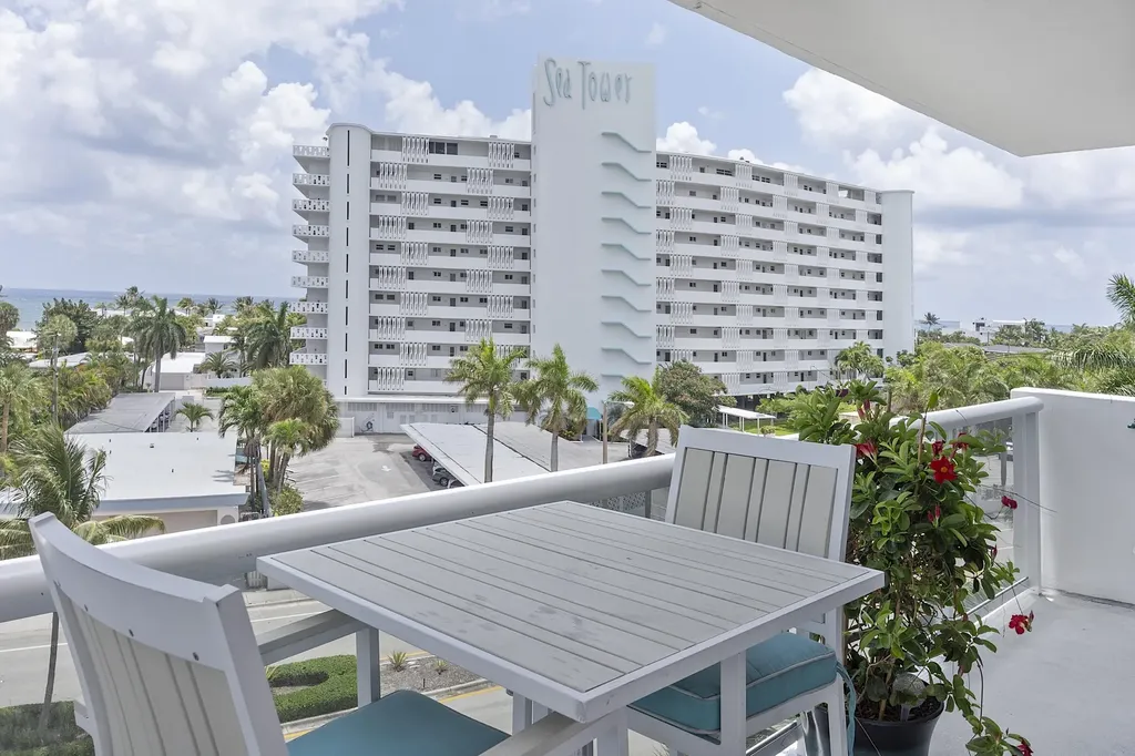 2841 N Ocean Boulevard Fort Lauderdale FL 33308