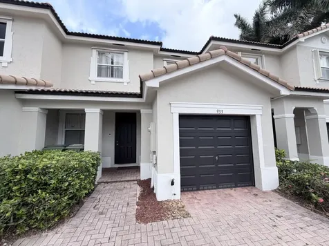 933 NE 42nd Avenue Homestead FL 33033