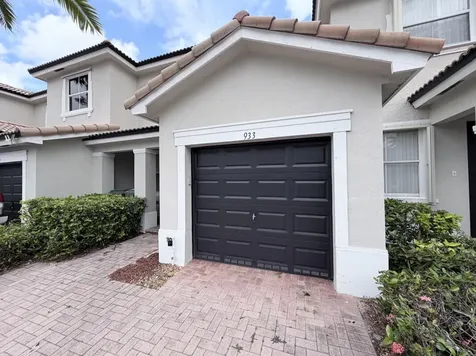 933 NE 42nd Avenue Homestead FL 33033