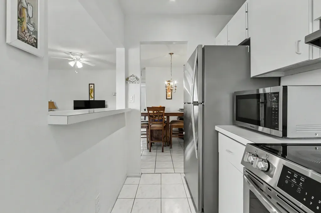 5300 Washington Street Hollywood FL 33021