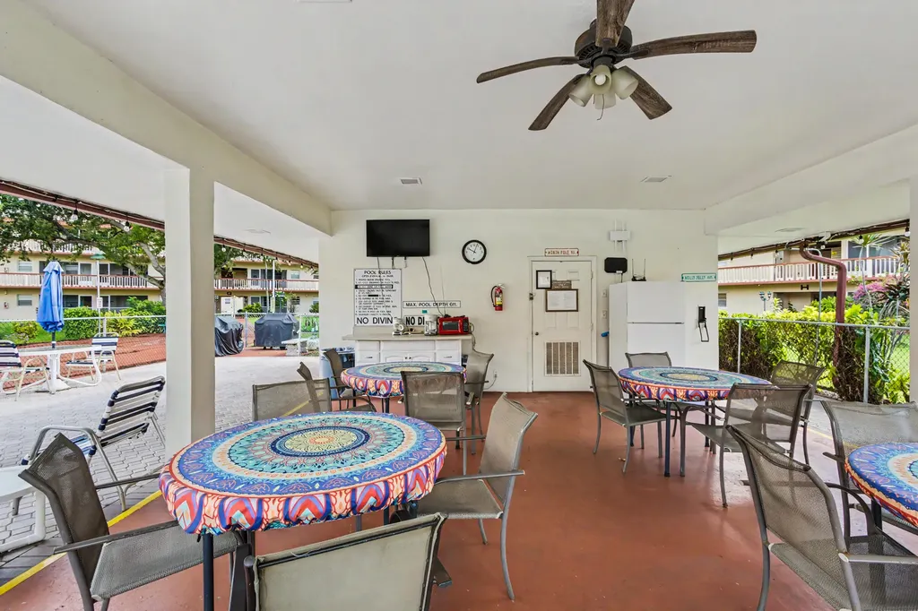 5300 Washington Street Hollywood FL 33021