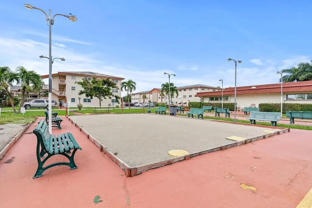 5300 Washington Street Hollywood FL 33021