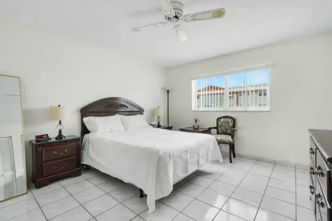 5300 Washington Street Hollywood FL 33021