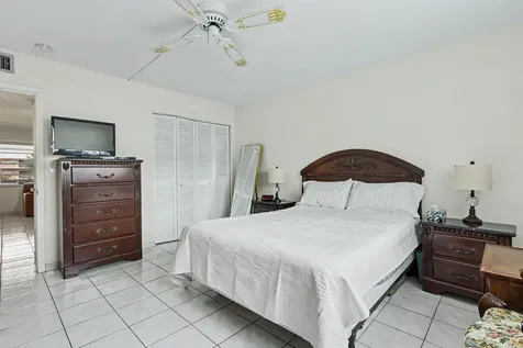 5300 Washington Street Hollywood FL 33021